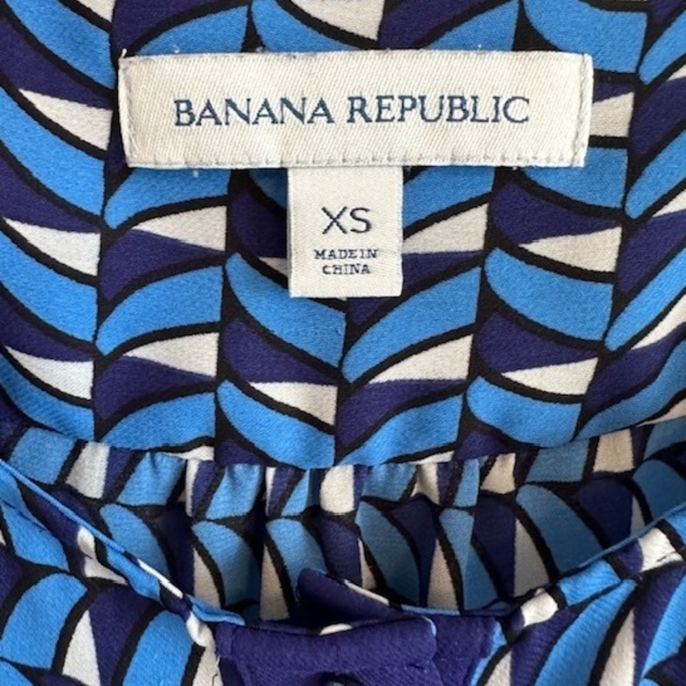 Banana Republic Women's Blue &‎ White Geometric Print 3/4 Sleeve Blouse XS